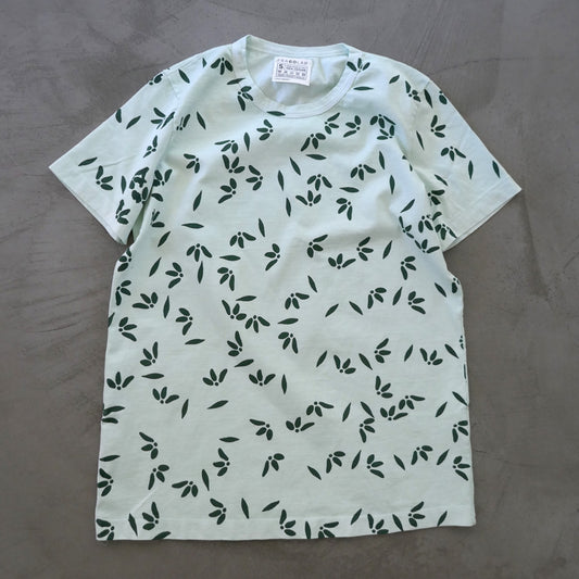 t-shirt con foglioline